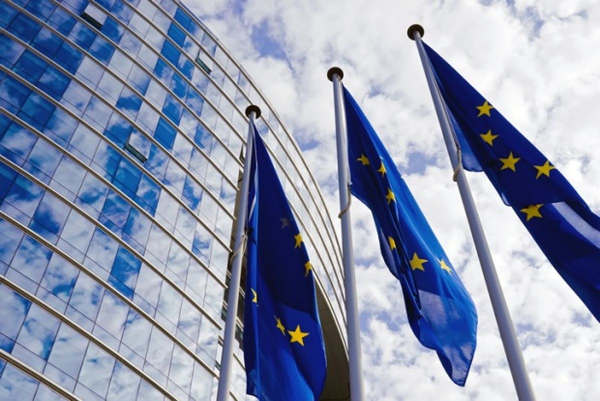 Bruxelles inflige des amendes à cinq banques pour entente sur le change